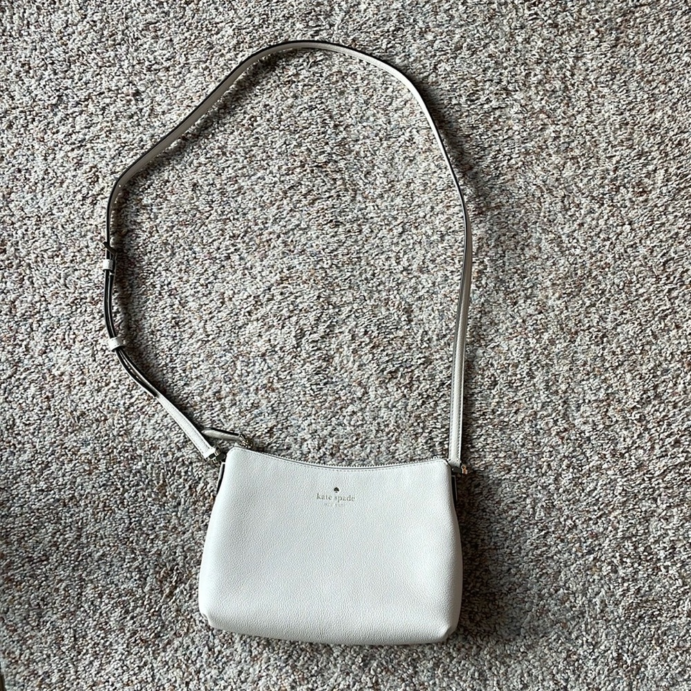 Kate Spade Bailey Textured Leather Crossbody Bag Purse in Parchment 🤍♠️